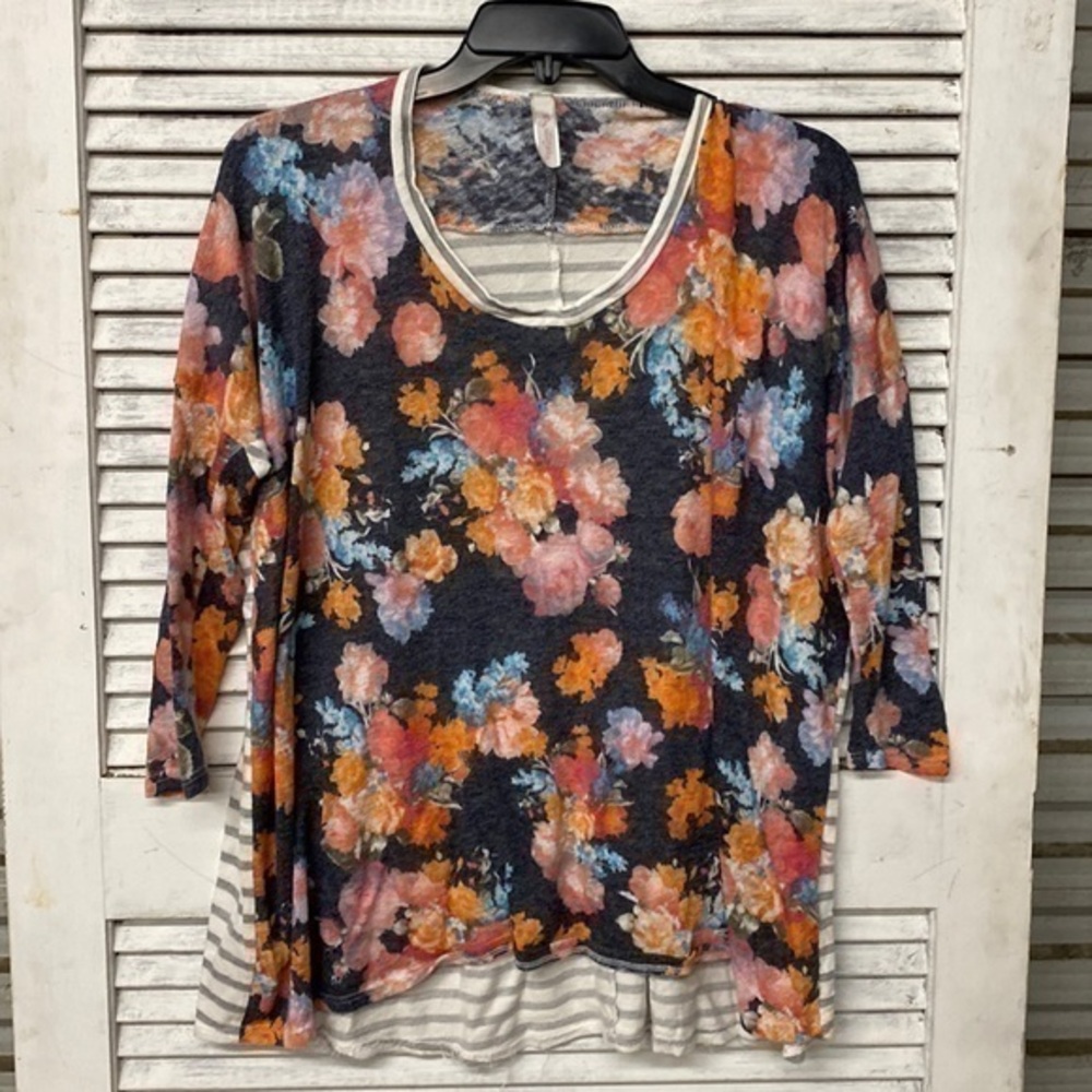 My Story High Low Top 3/4 sleeves size Small oversized